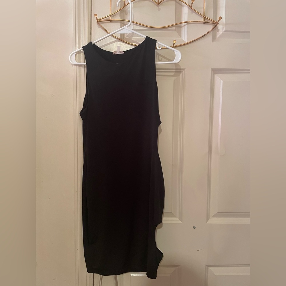 💚Black Bodycon Dress w/ cut-outs